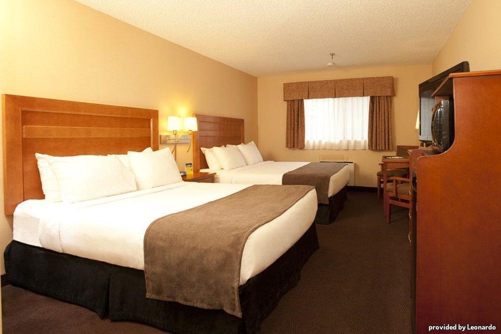 Quality Inn & Suites Саскатун Номер фото