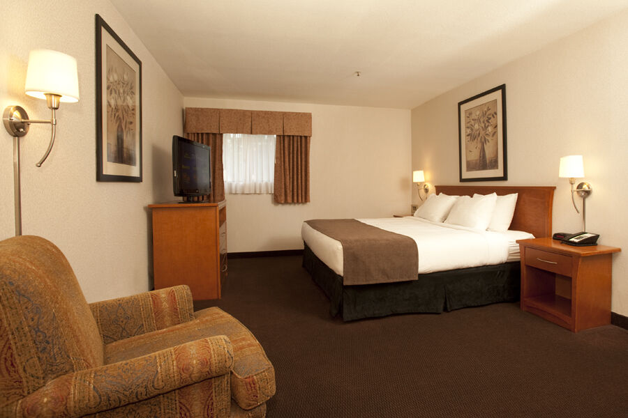 Quality Inn & Suites Саскатун Экстерьер фото
